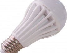 Ampoule à LED 3000K blanc chaud 7 watts